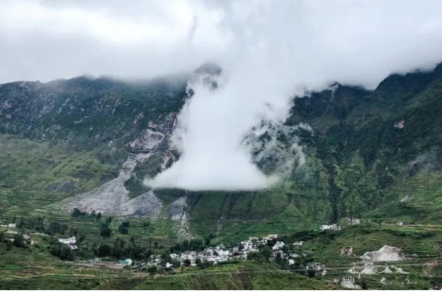 大凉山糖心丑苹果，传统种植，脆甜爽口汁多化渣，不打蜡不催熟不套袋